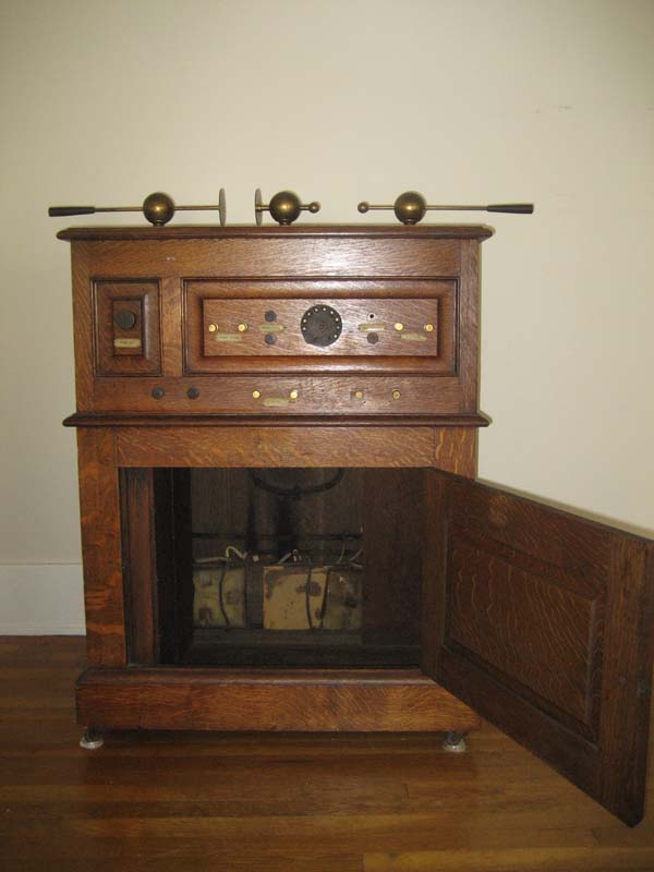 Open_cabinet_
