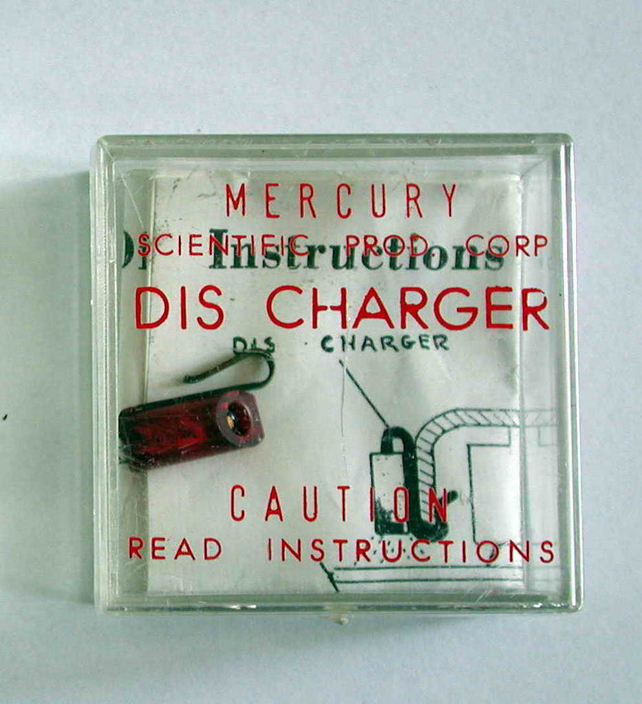 Dis-Charger in Case