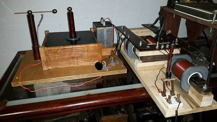 10415665_889573954406990_2134856780632392147_n