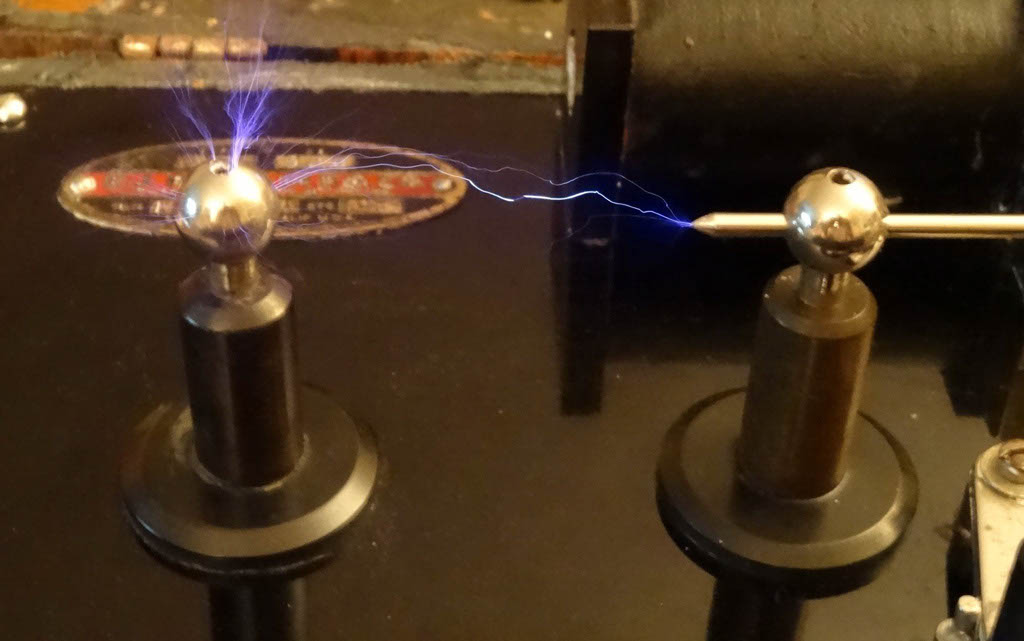 11000451_10200302682645869_8112250573023247769_o