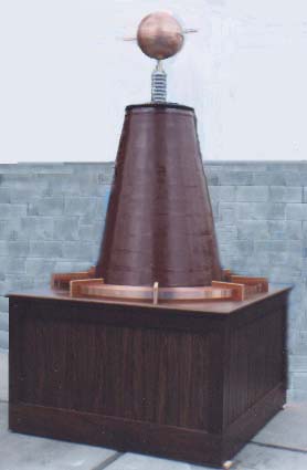 TeslaCoil2.jpg (13553 bytes)