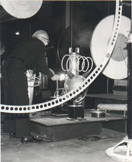 photo15.jpg (40786 bytes)