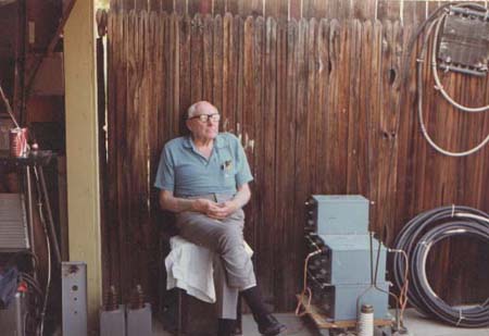 photo21.jpg (27452 bytes)