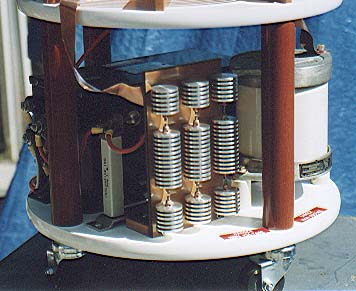 model2a.jpg (31140 bytes)